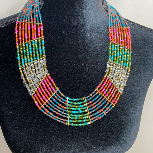 Boutique find, threaded beaded statement necklace/collar - Picture 4 of 5